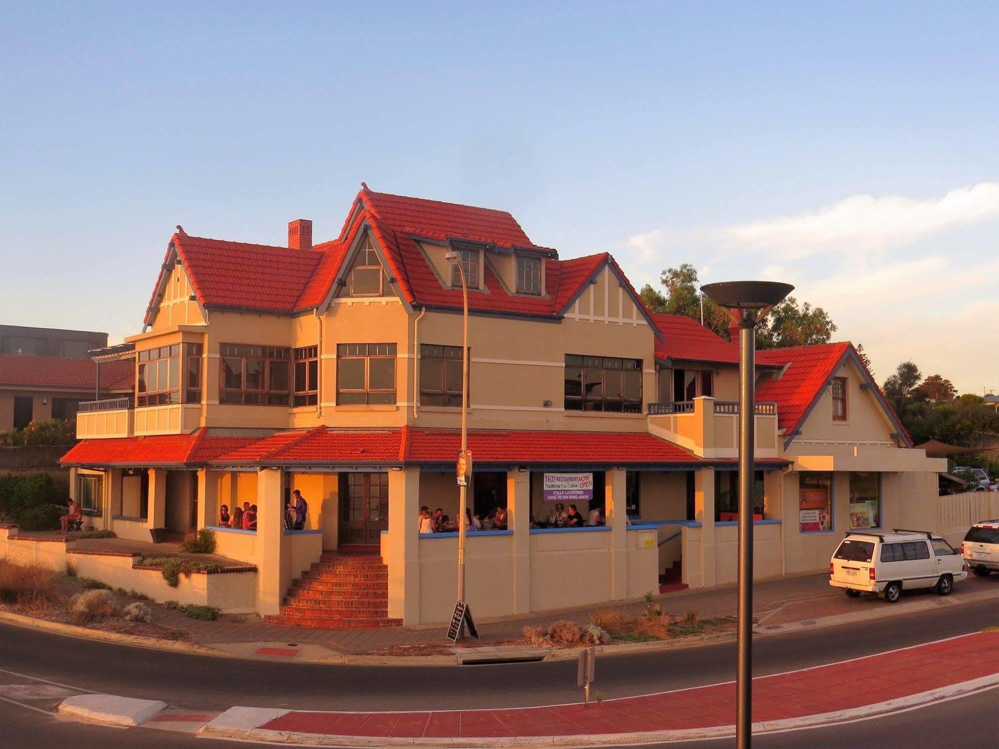 Mccloud House Apartment Port Noarlunga Bagian luar foto